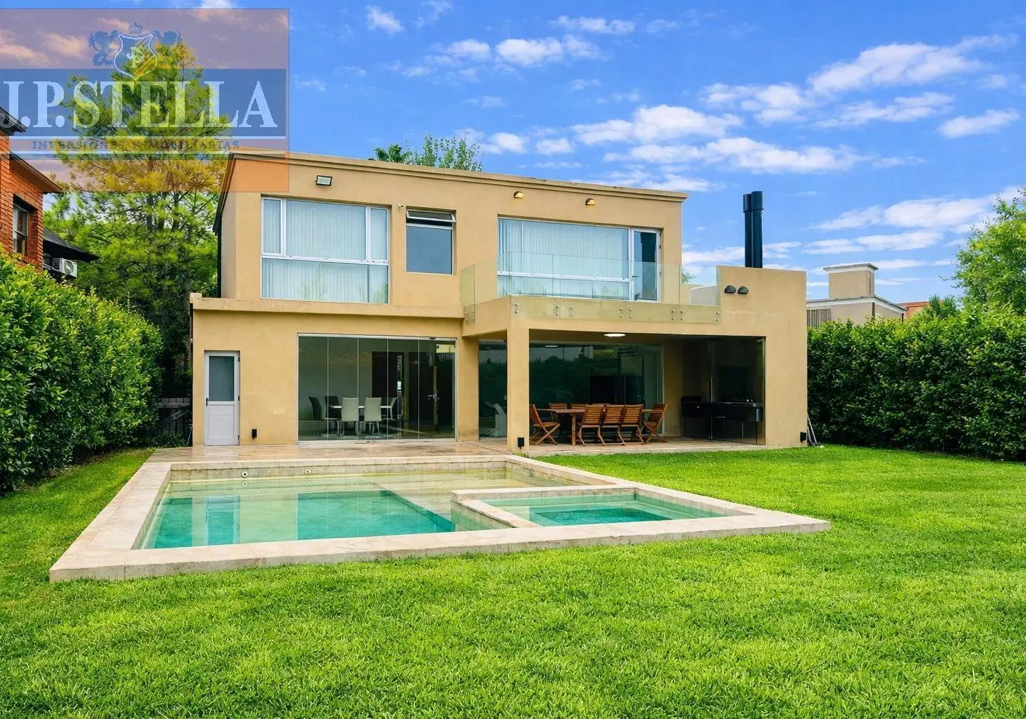 Excelente Casa 5 amb. 225 m² Cub en Lote de 496 m² en Banco Provincia De Bs. As. 3