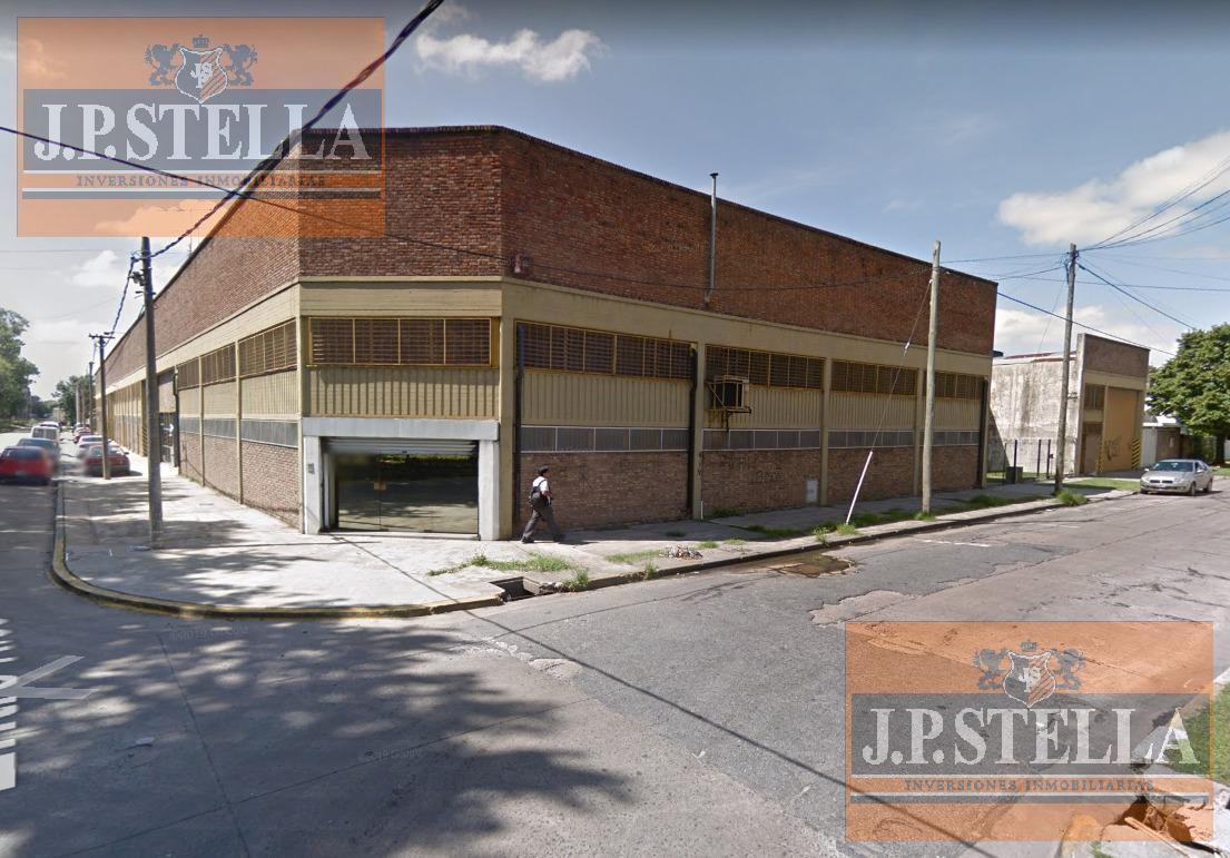 Galpón Industrial - 7.200 m² Cub. - Oficinas - Baños - Vestuarios - Salida a 3 Calles - San Justo