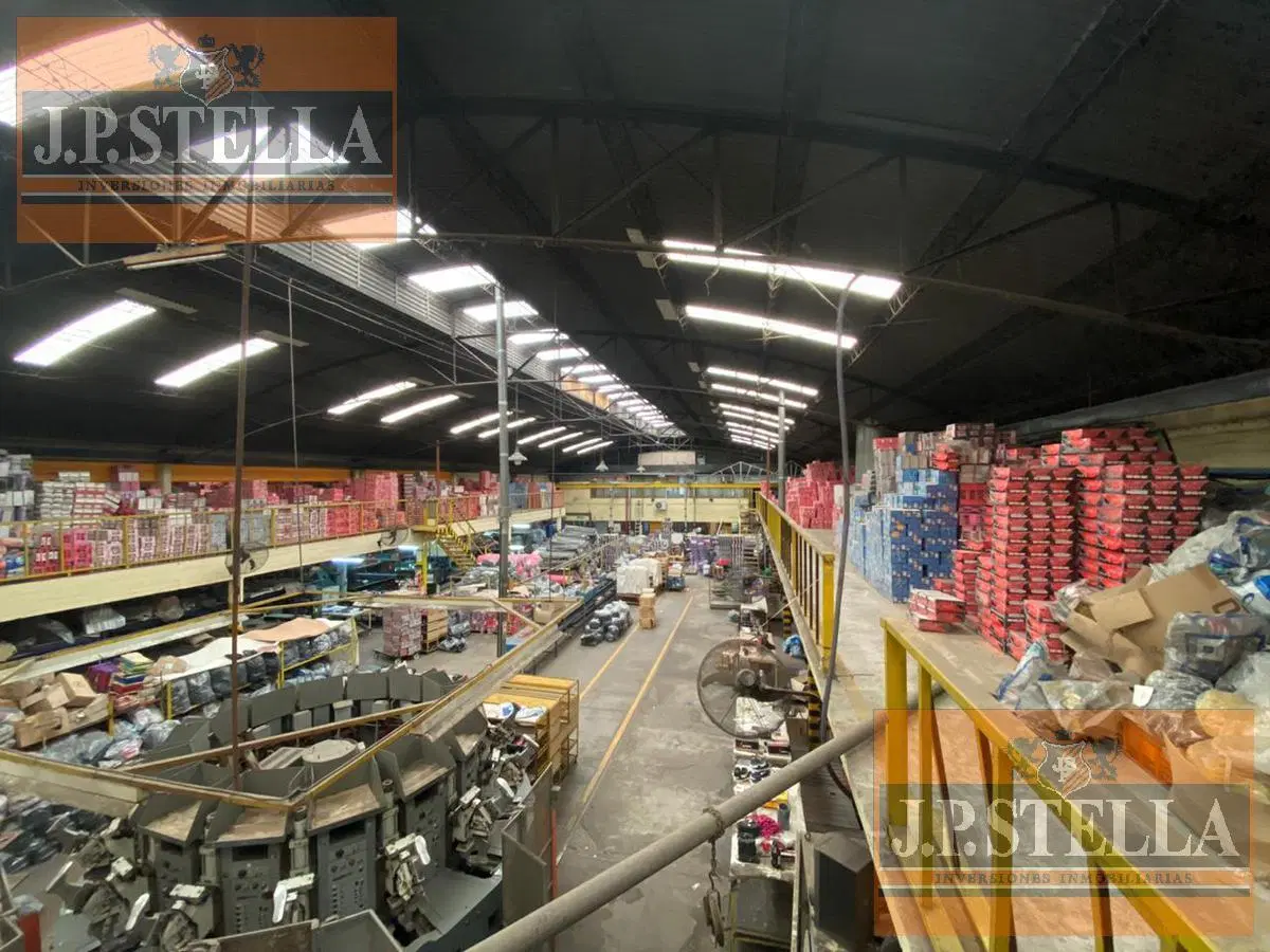 Galpón Industrial - 7.200 m²  Cub. - Oficinas - Baños - Vestuarios - Salida a 3 Calles - San Justo 2