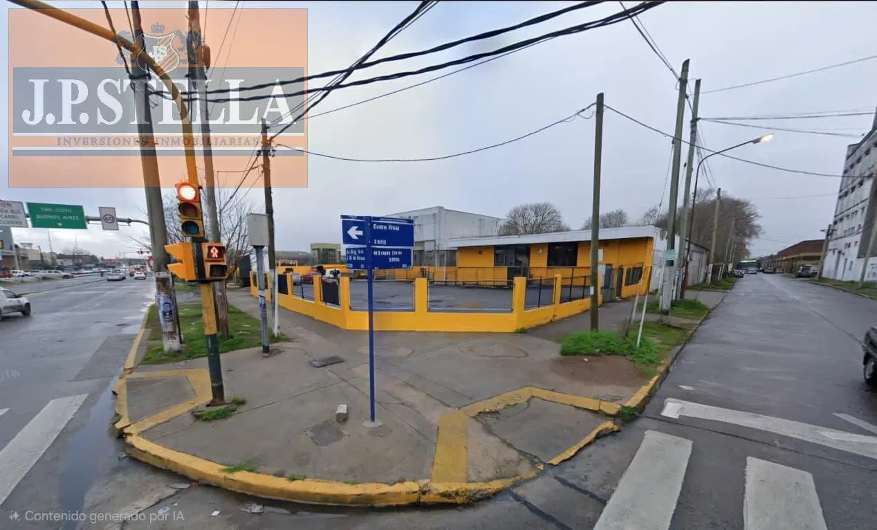 Galpón Industrial / Comercial 2200 m² s/ Avenida - Estacionamiento c/ Clientes - San Justo 2
