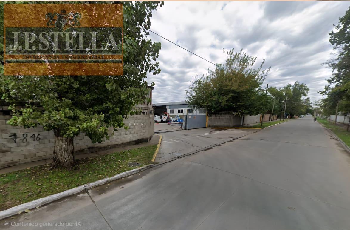 Foto de Galpón 1723 m² s/ Fracción 8.122 m² Frente a 2 calles - Villa Luzuriaga, imagen 1