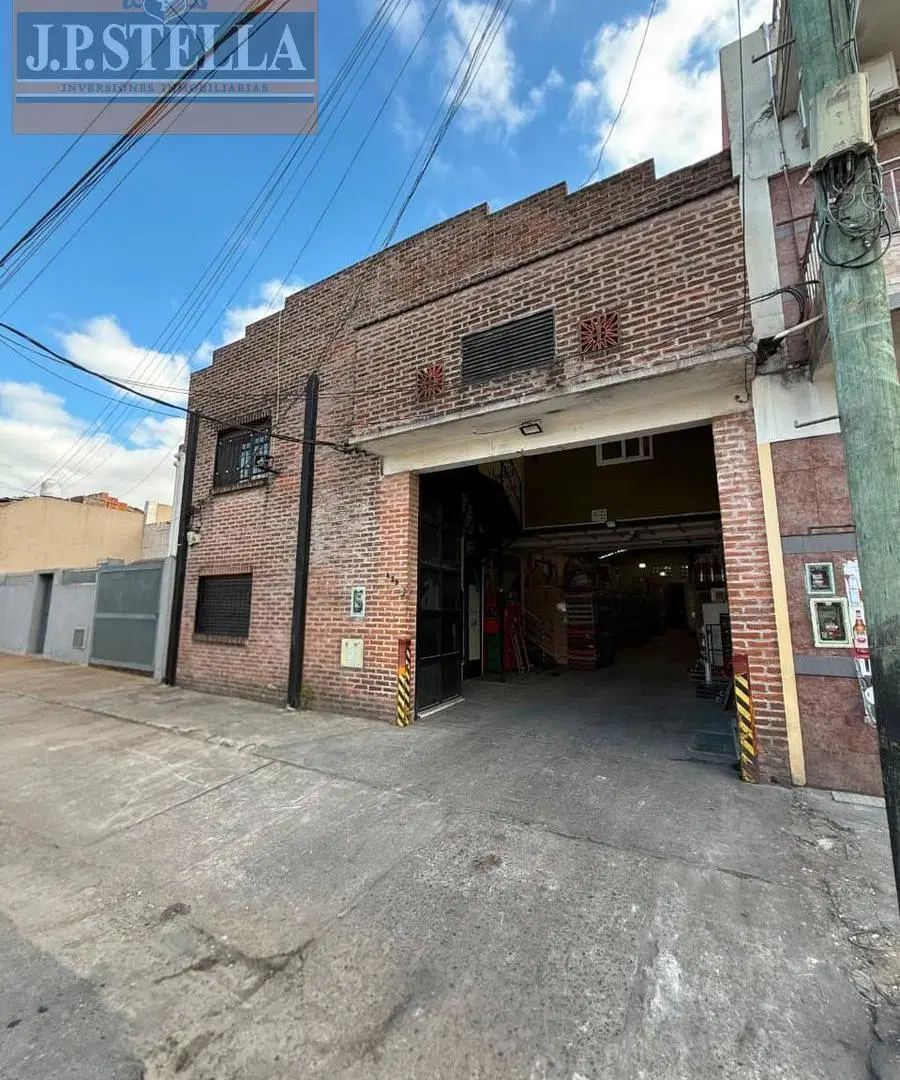 Galpón Industrial 645 m² Edificados en 2 Lotes - Baños y Vestuarios - Tablada 4