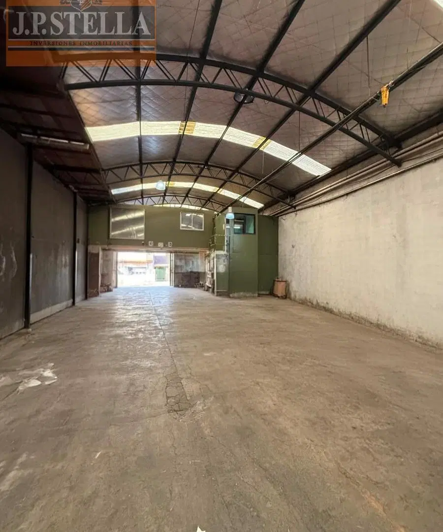Galpón Industrial 645 m² Edificados en 2 Lotes - Baños y Vestuarios - Tablada 2