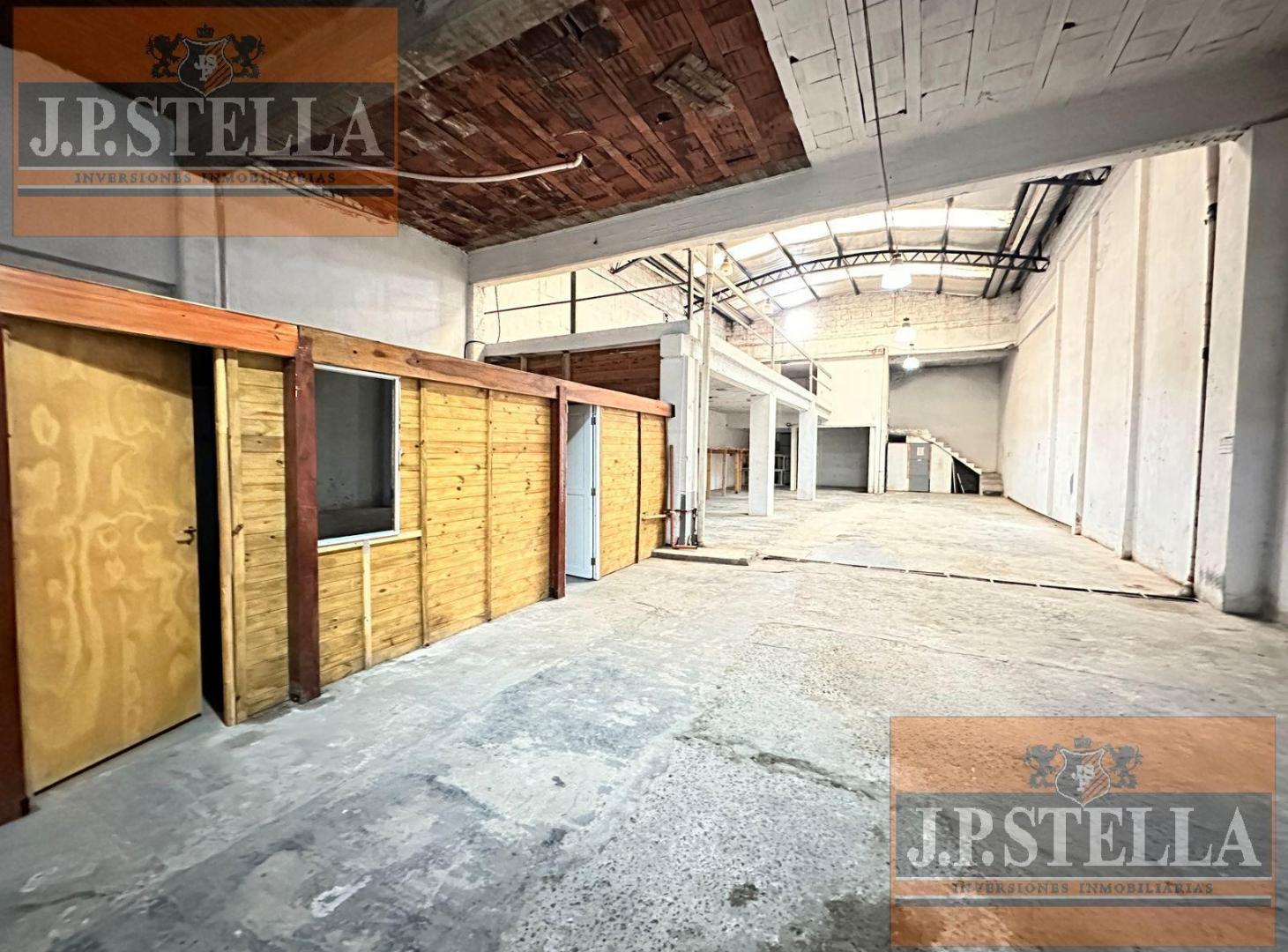 Foto de Galpon Comercial de Losa y Parabólico 420 m² - Haedo, imagen 3