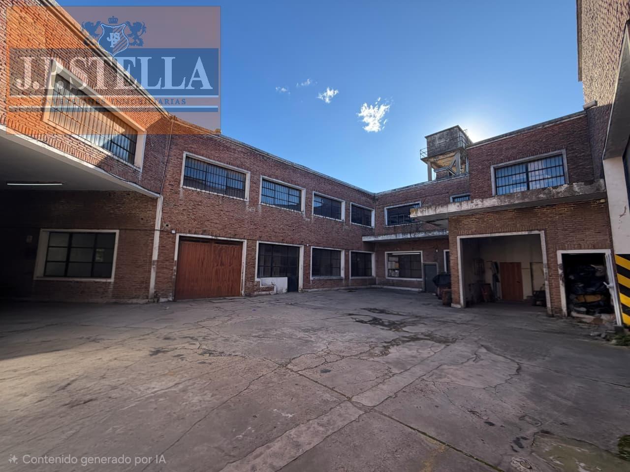 Foto de Galpón Comercial 6.140 m² con frente a 4 calles - Lomas Del Mirador, imagen 1