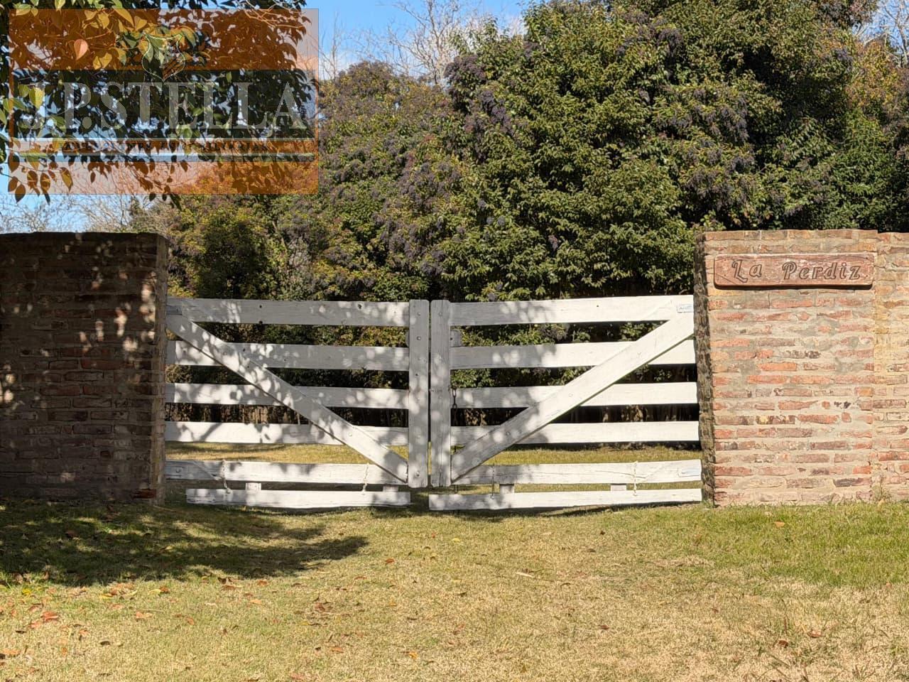 Foto de Campo Industrial 37 ha con Vivienda y 2 Galpones - 560 m² Edificados, imagen 2