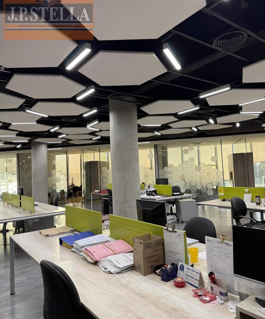 Foto de Excelente Piso de Oficinas 1100 m² c/ Estacionamiento - Moreno, imagen 5