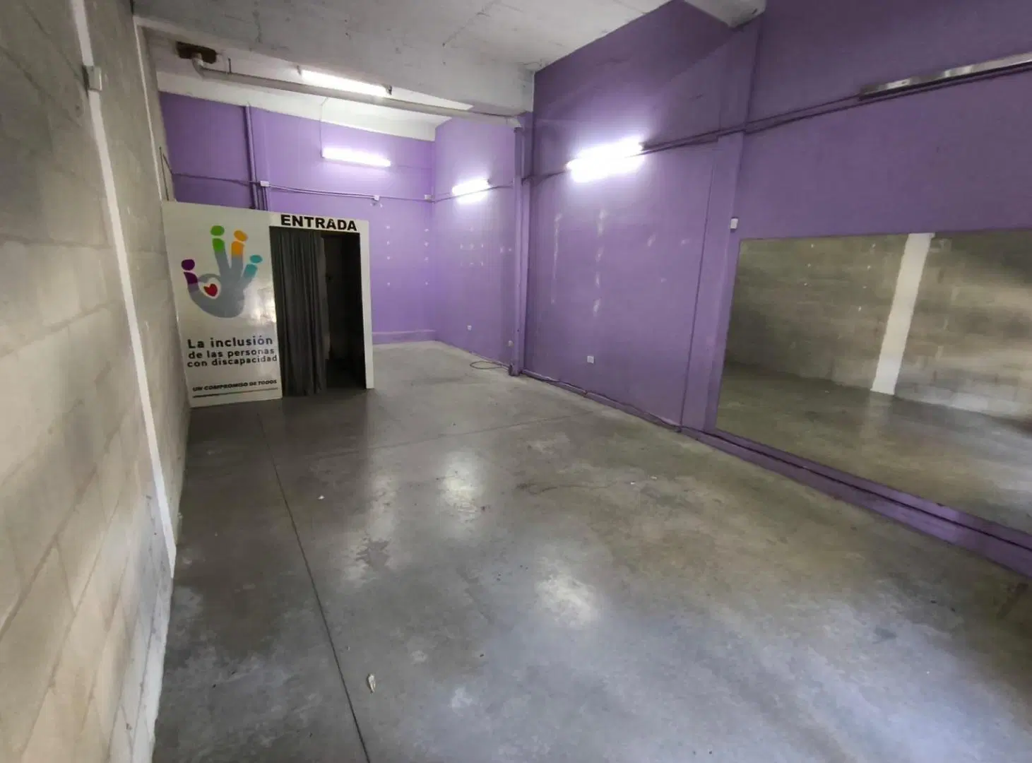 ALQUILER LOCAL COMERCIAL EN LLAVALLOL ZONA CENTRICA 1