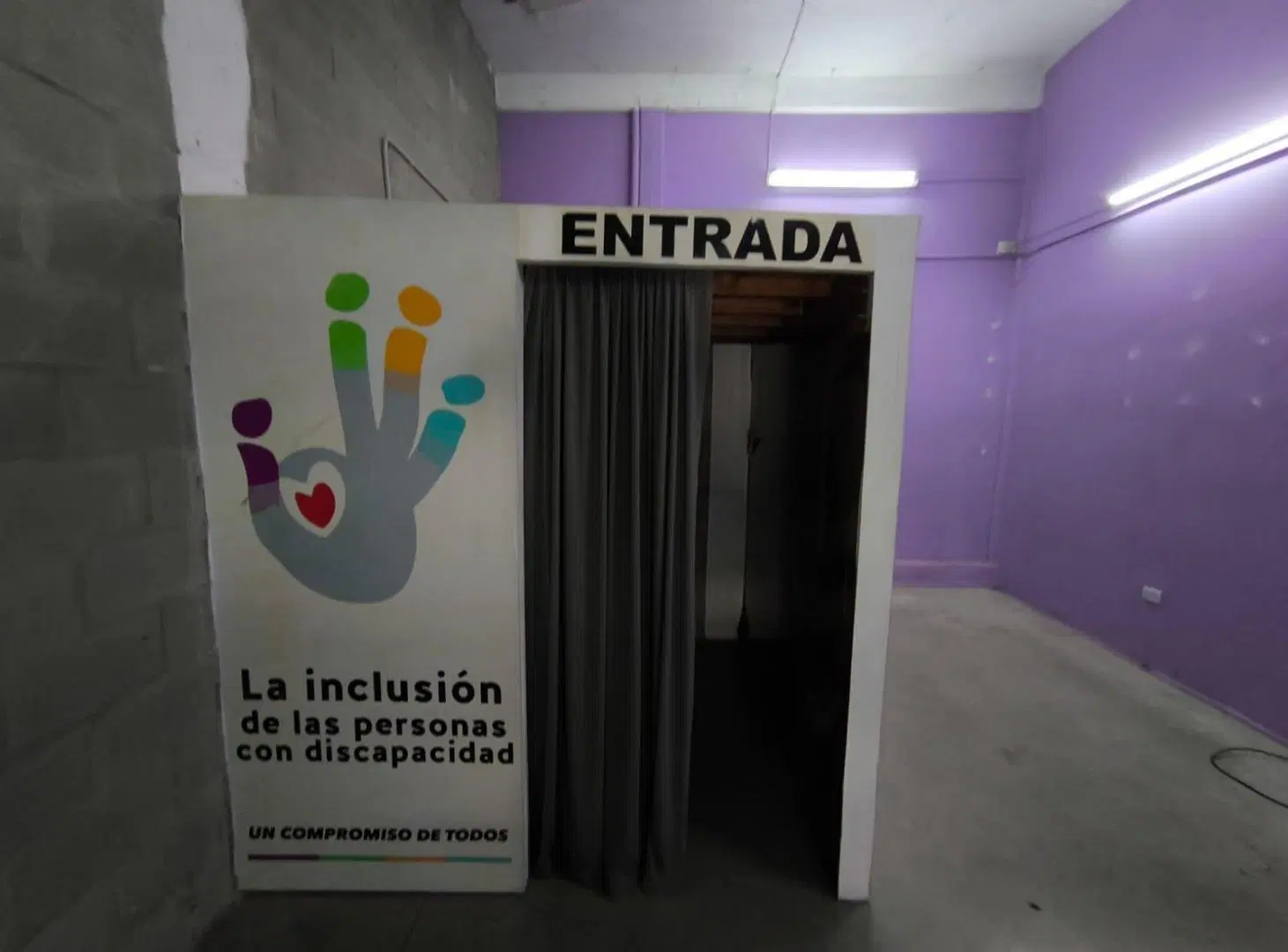 ALQUILER LOCAL COMERCIAL EN LLAVALLOL ZONA CENTRICA 4