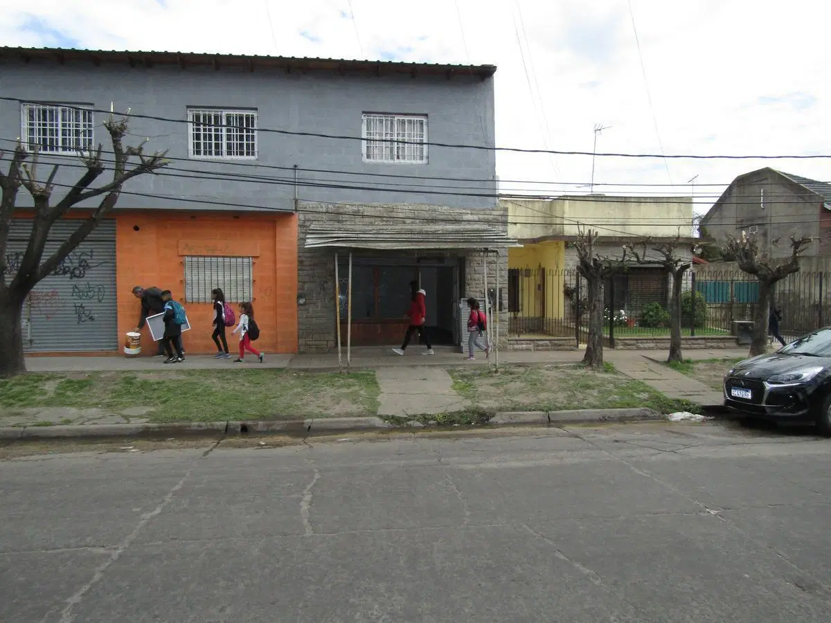 Local - Llavallol 1