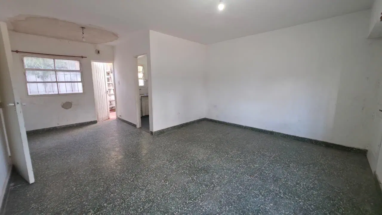 Departamento en venta en Temperley 2