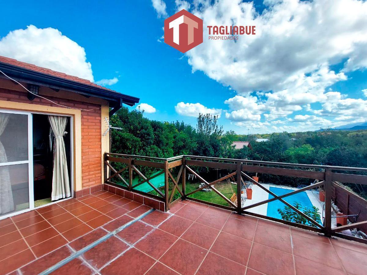 Amplia Casa en Zona Residencial 5