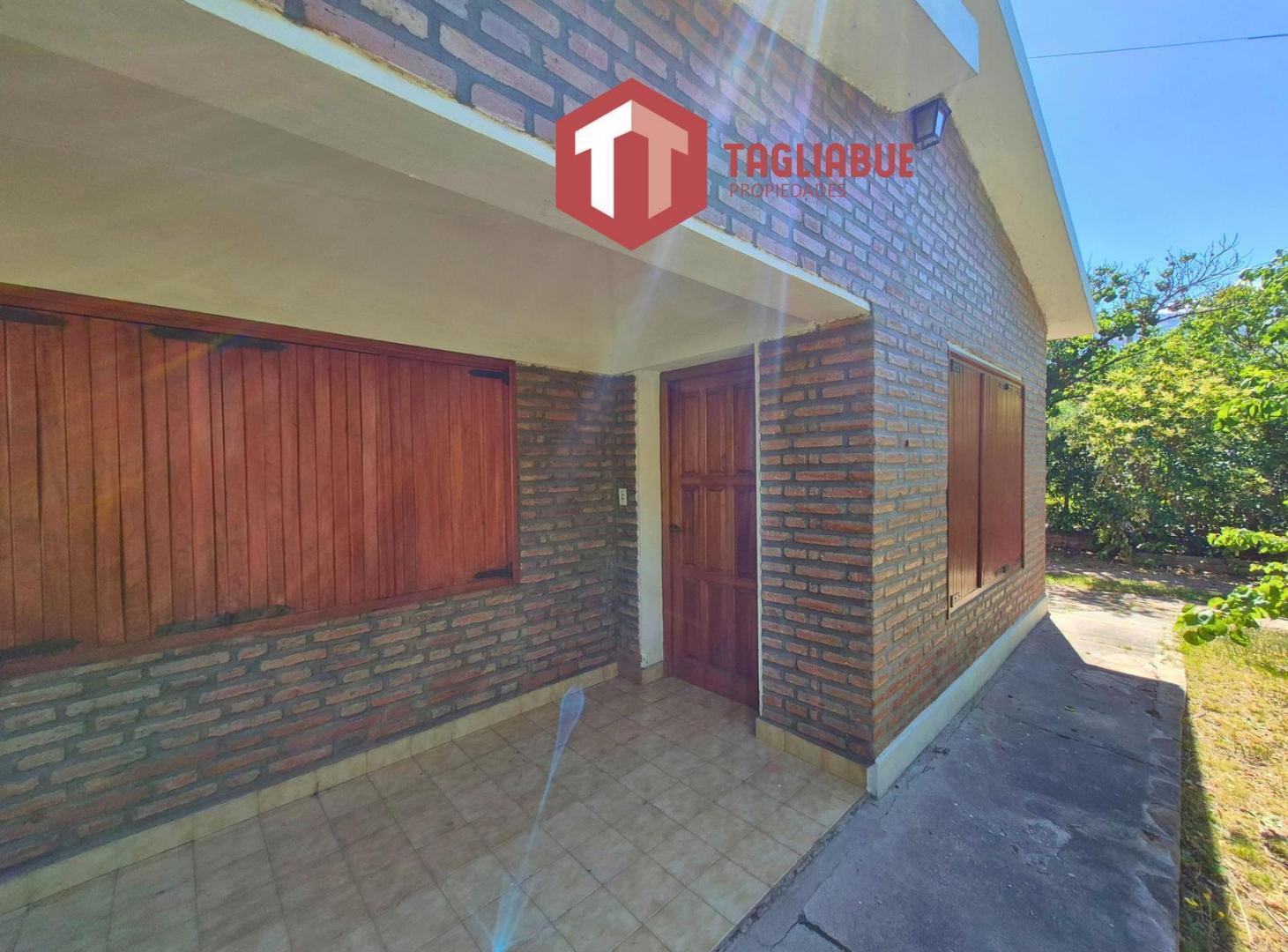 Foto de CASA CON DEPARTAMENTO /QUINCHO, imagen 1