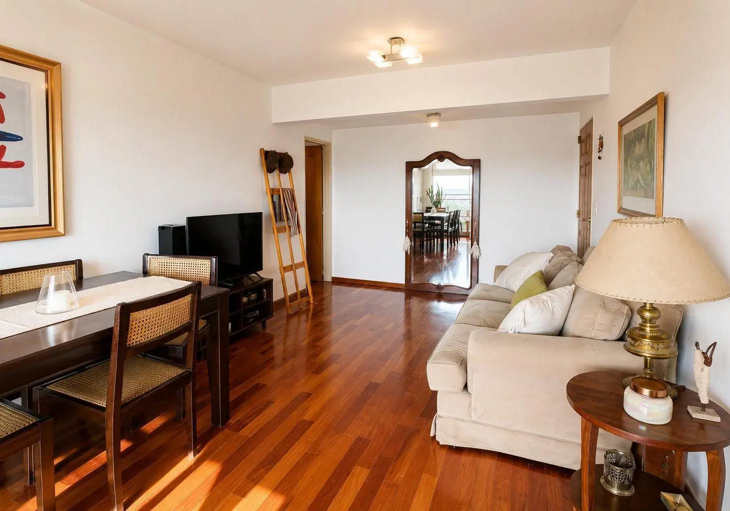 Departamento 3 dormitorios y 2 cocheras en Parque España 4