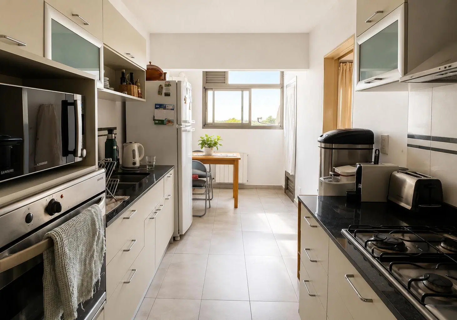 Departamento 3 dormitorios y 2 cocheras en Parque España 1