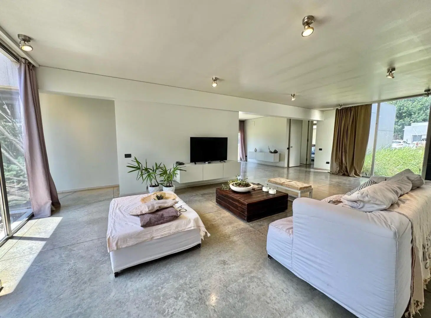 Casa en Funes Hills Miraflores 2