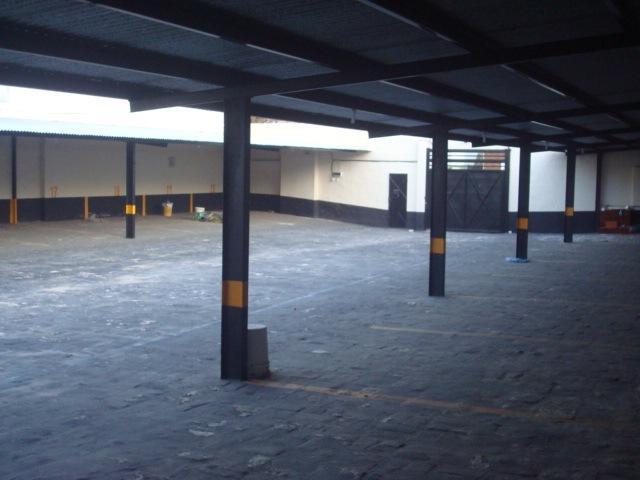 Cochera en venta en Lanus Oeste