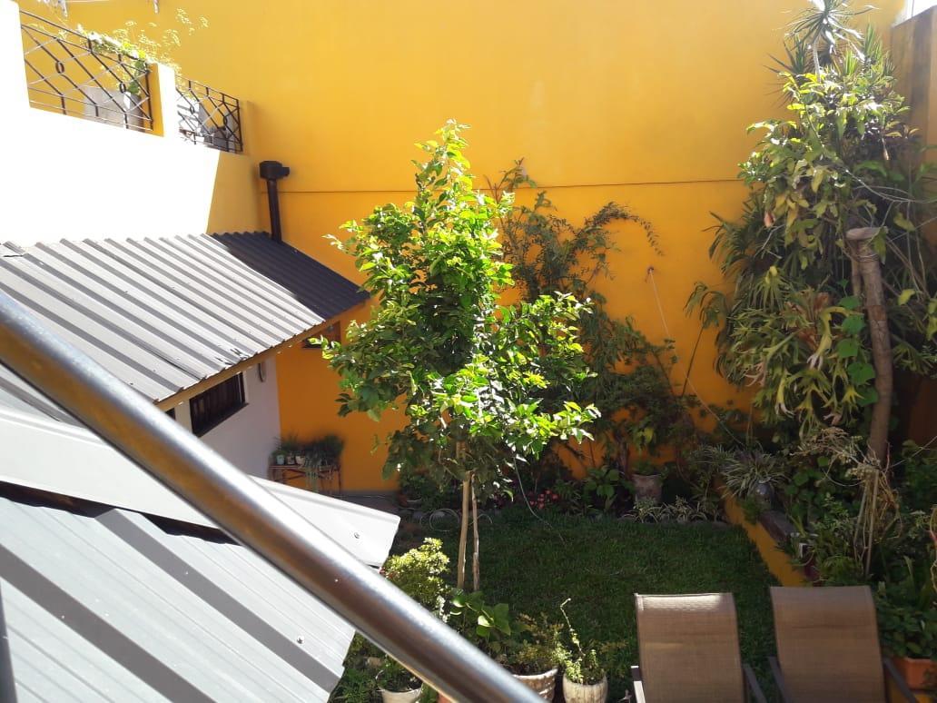 Hermosa Casa de 5 Amb. 2