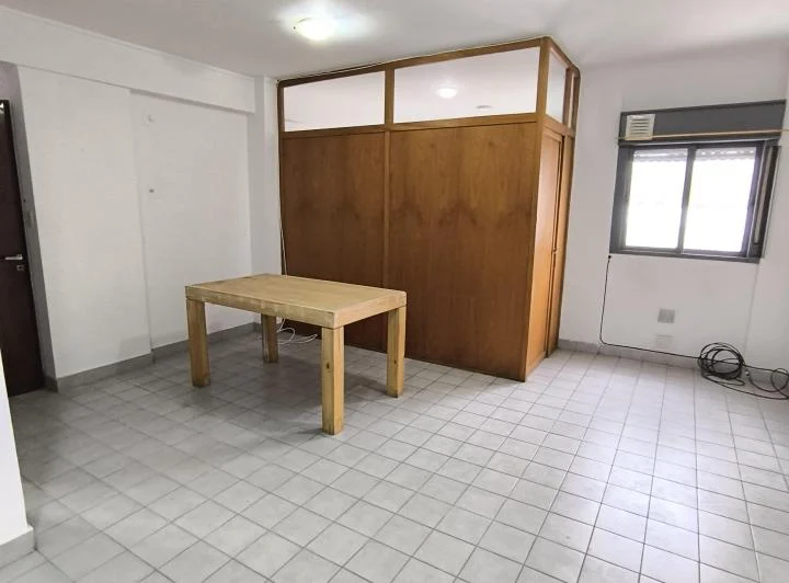 Departamento 1 dorm c/placard, contrafrente. Bajas Expensas 2