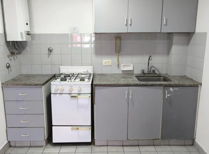 Departamento 1 dorm c/placard, contrafrente. Bajas Expensas 4