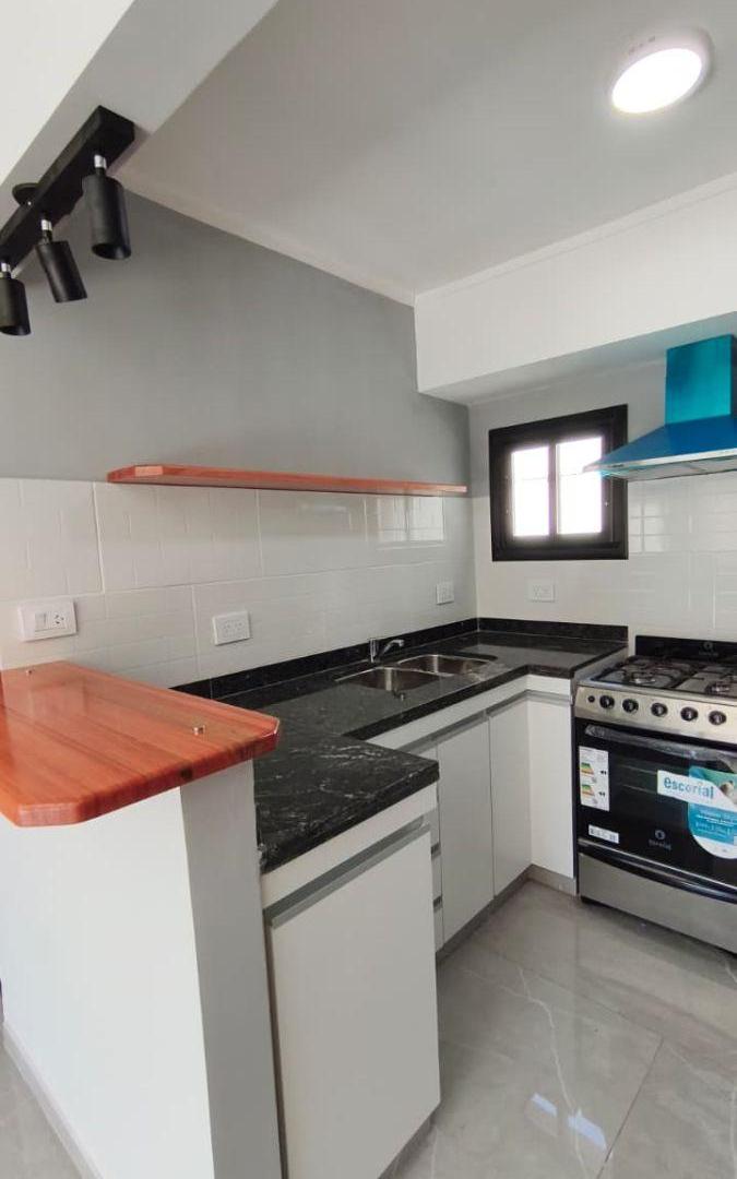 Foto de EXCEPCIONAL Dpto. 1 Dorm. + ESCRITORIO y Cochera Cubierta ¡Reciclado a, imagen 3