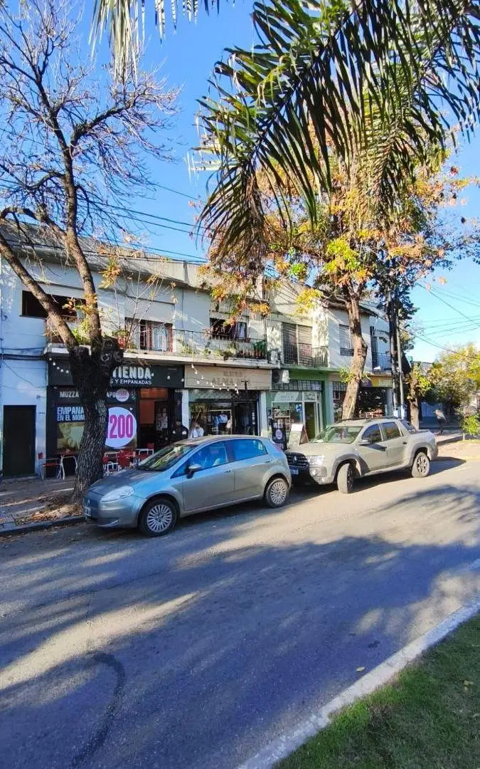 Local en Alquiler Los Hornos sobre Av. 137 casi 61– El punto estratégico para tu negocio 5