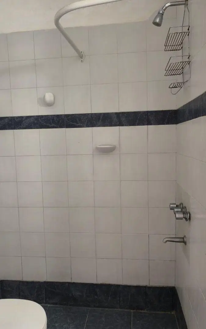 ALQUILER Dpto Primer pisos por escalera Tipo Dúplex , al Frente – Próximo a Plaza Malvinas 1