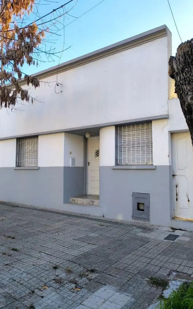 Alquiler Casa 3 Ambientes con Enorme Fondo Libre - Zona Plaza Azcuénaga 3