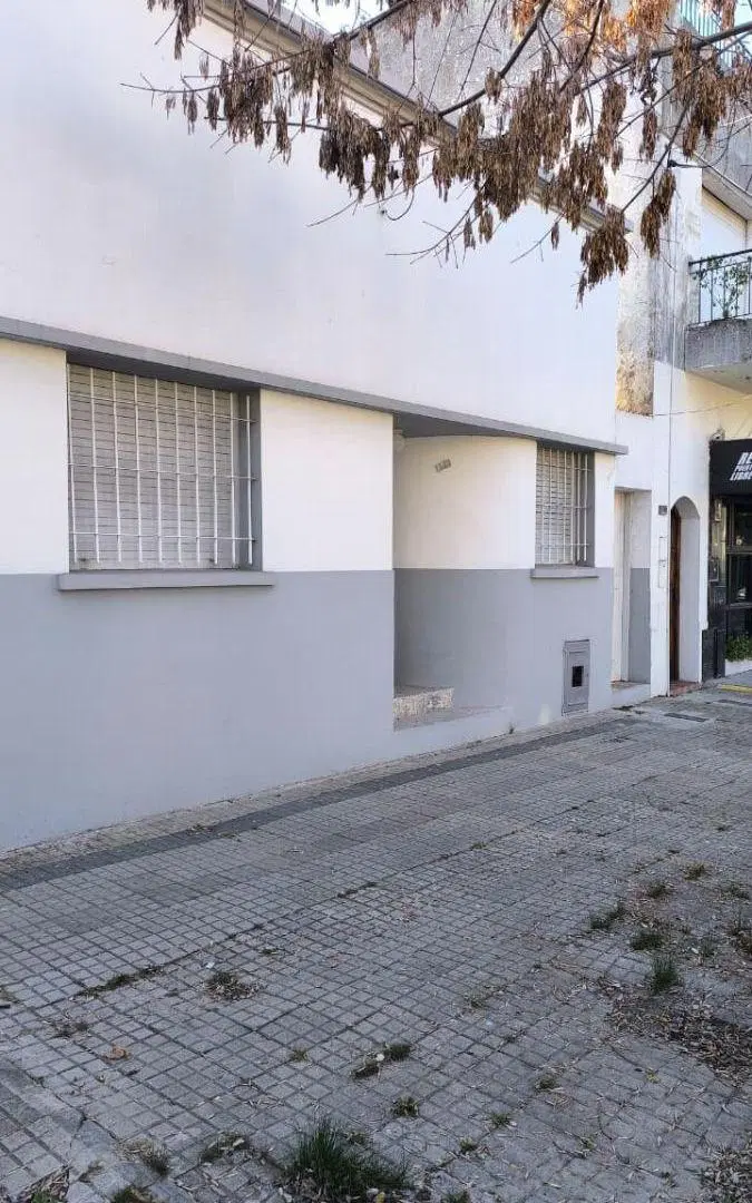 Alquiler Casa 3 Ambientes con Enorme Fondo Libre - Zona Plaza Azcuénaga 1