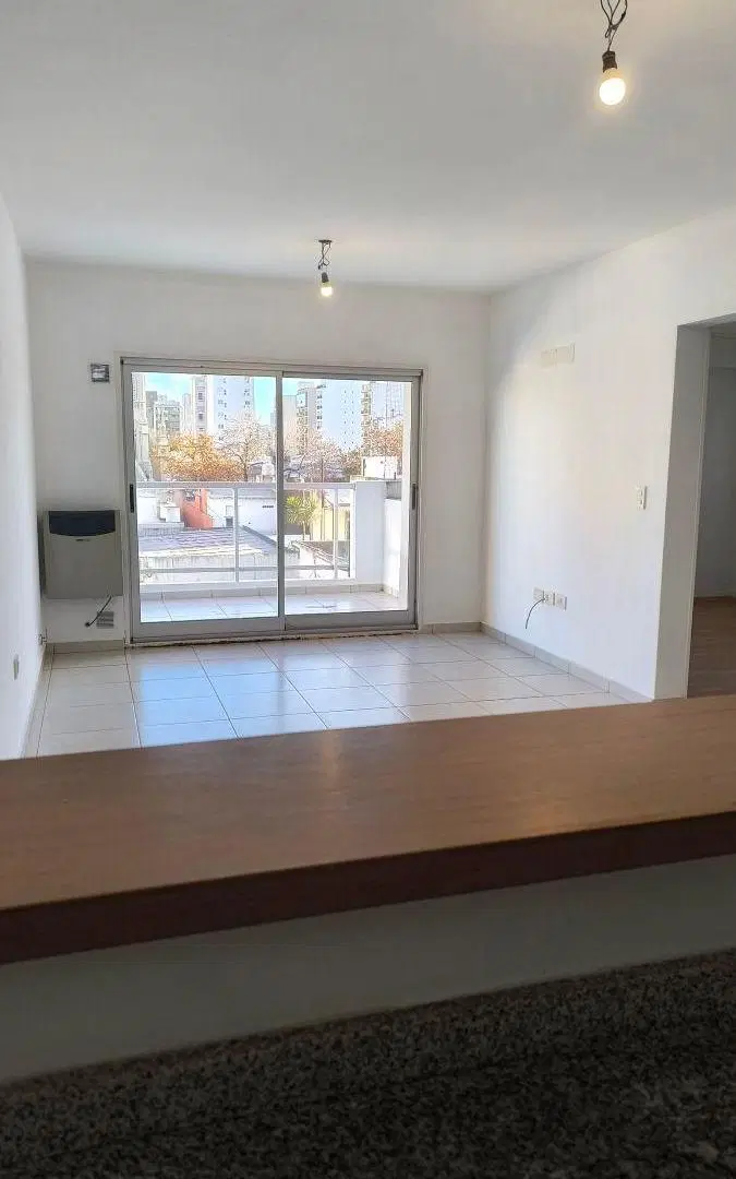 Departamento en Alquiler – Calle 10 e/45 y 46, La Plata- Un dorm y balcón 1