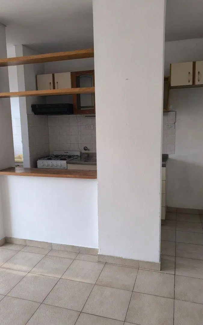 ALQUILER – Semipiso al Frente en Excelente Ubicación 17 e/ Diag. 73 y 47 1
