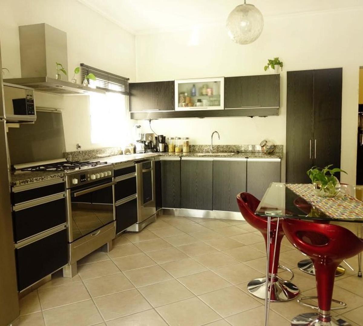 Foto de VENTA CASA DE TRES AMBIENTES EN LANUS, imagen 5