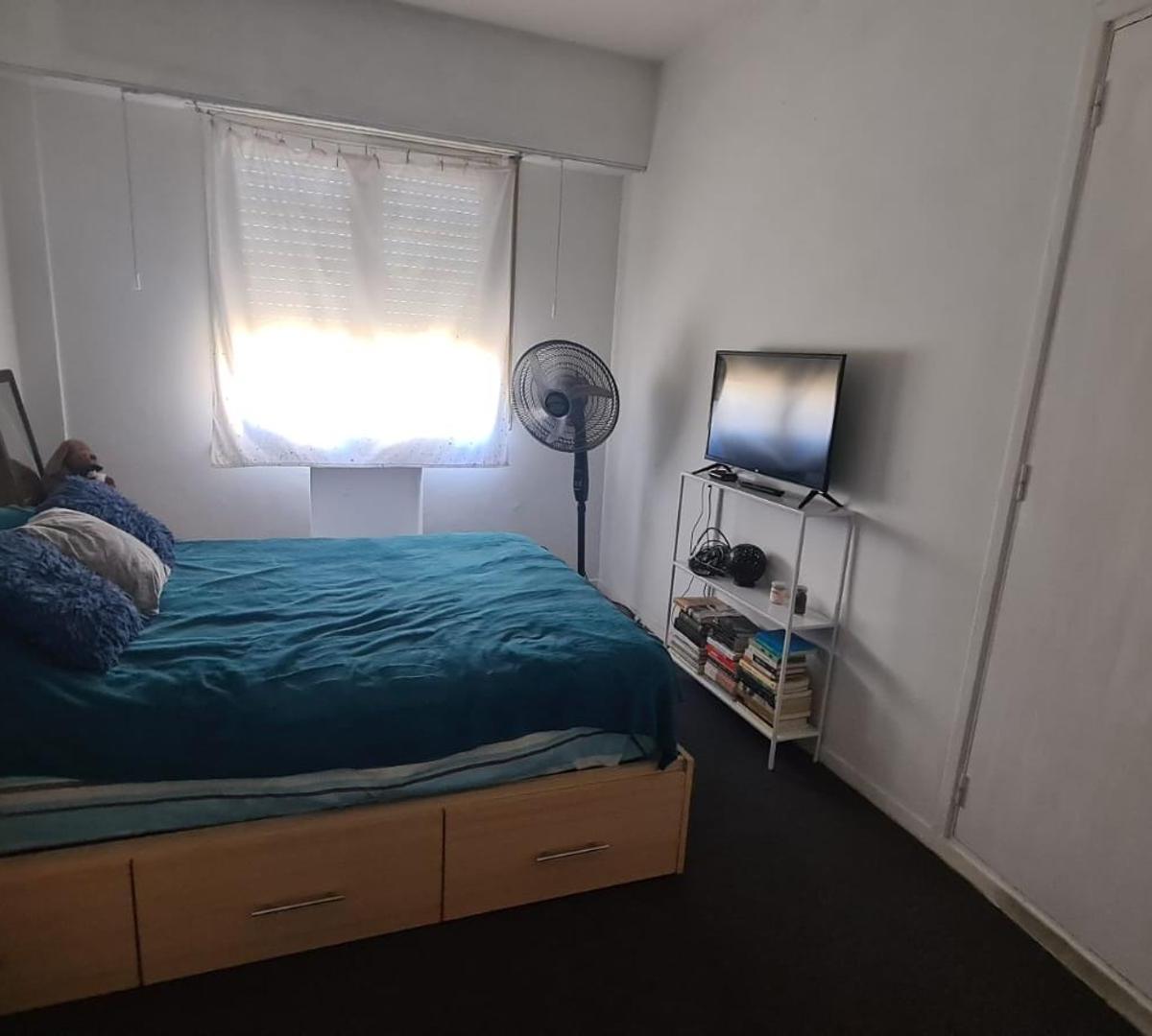 Venta Departamento de Dos Ambientes en Avellaneda 2