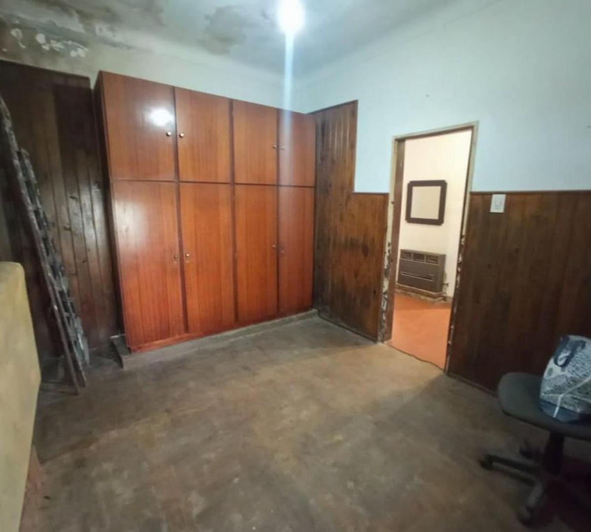 VENTA DEPARTAMENTO TIPO CASA DE TRES AMBIENTES EN DOMINICO