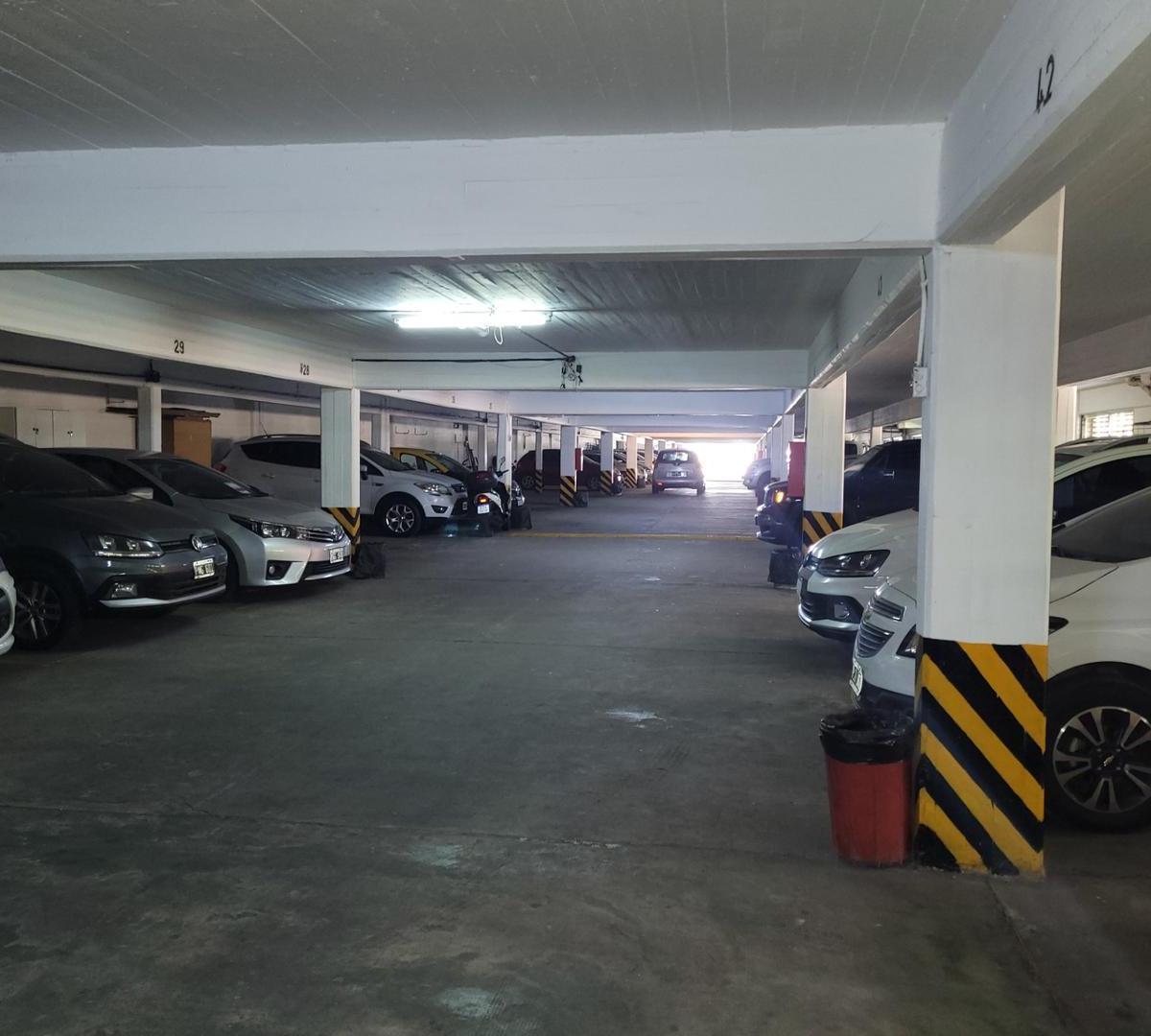 Foto de VENTA COCHERA EN WILDE, imagen 5