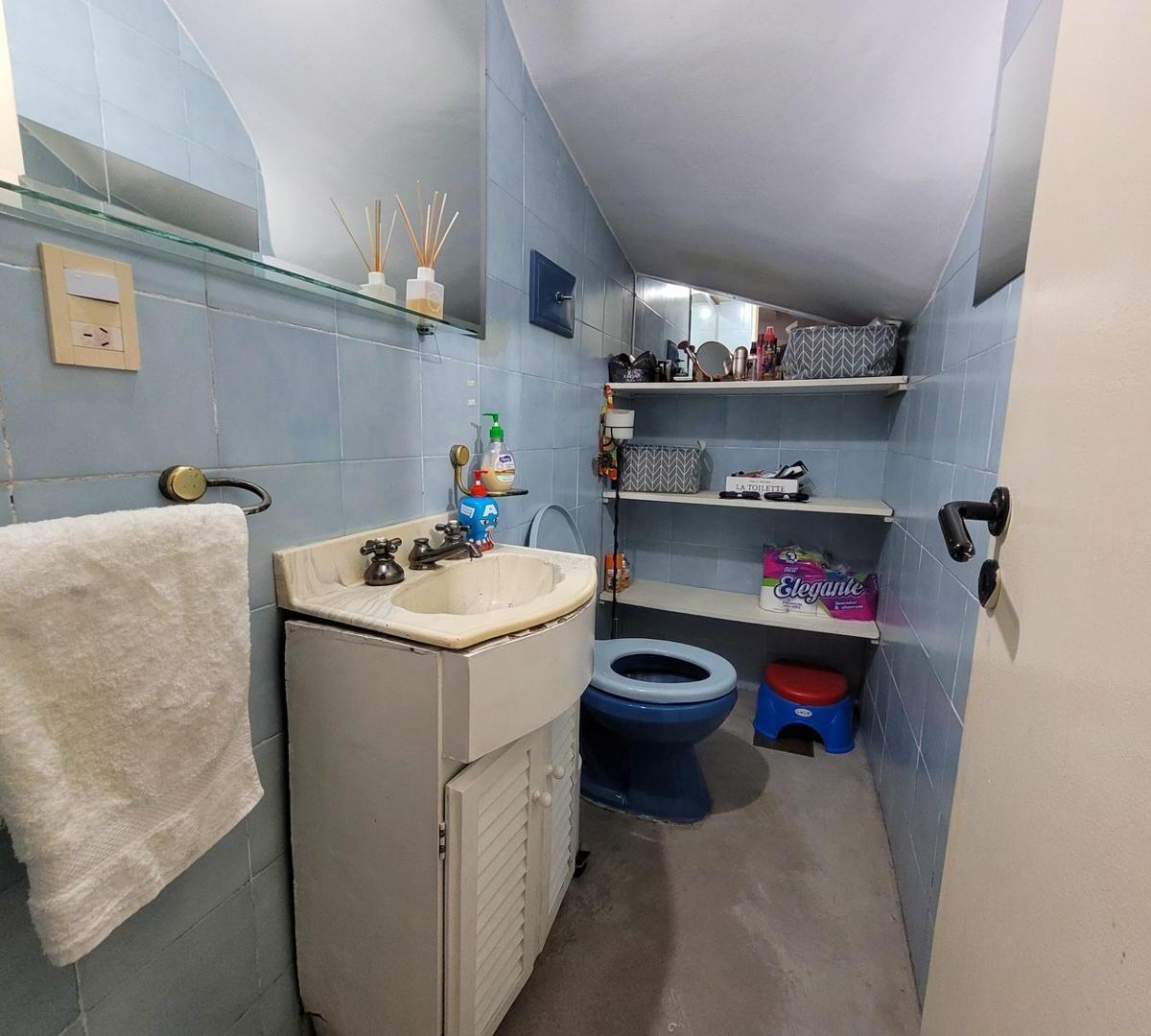 VENTA DEPARTAMENTO TIPO CASA DE 3 AMBIENTES EN QUILMES OESTE