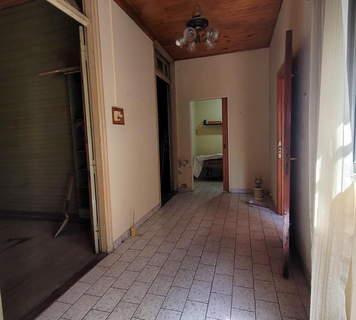 Venta Casa de 4 Ambientes Mixta 2
