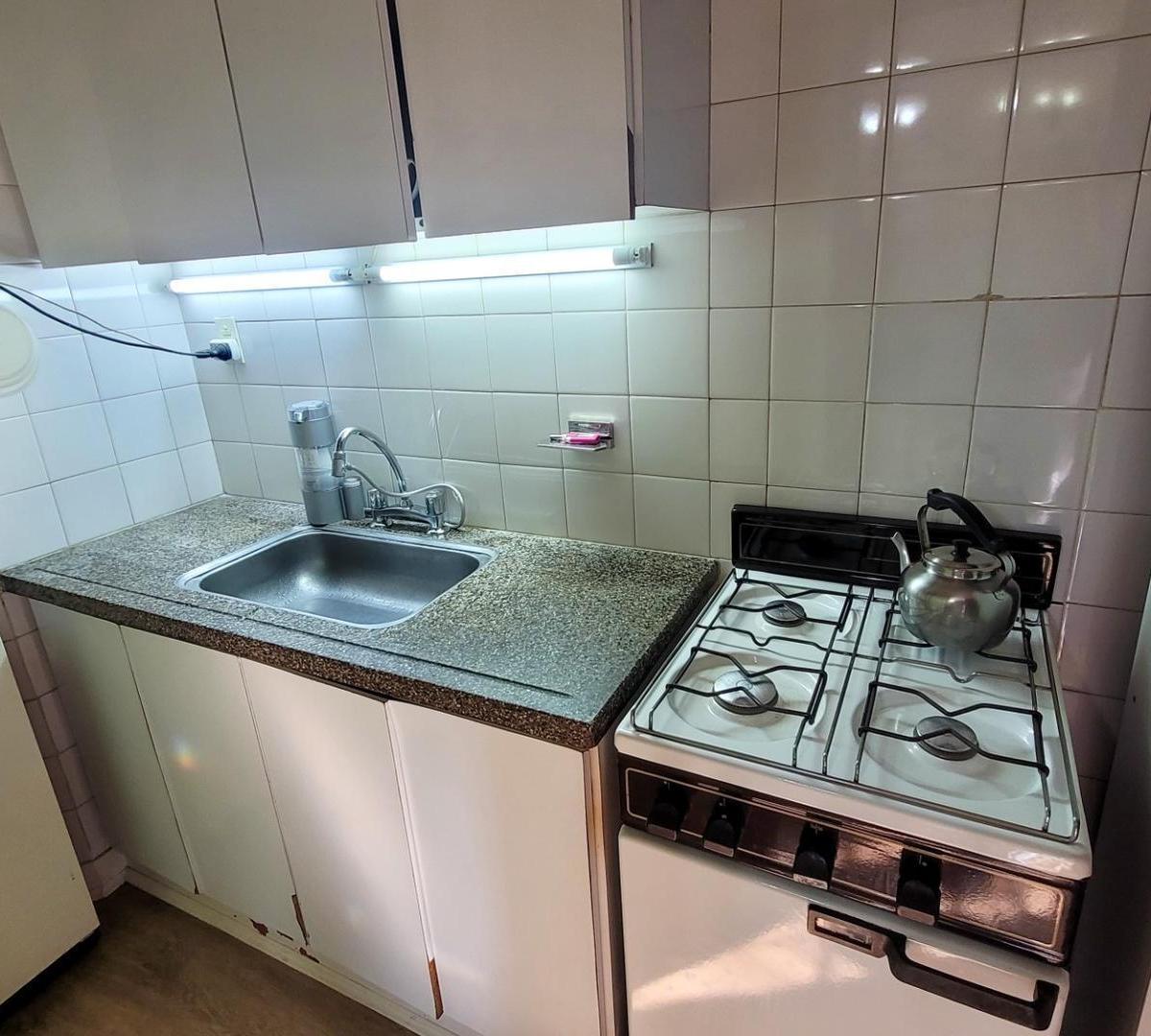 Foto de VENTA DEPARTAMENTO DE 4 AMBIENTES EN WILDE, imagen 4