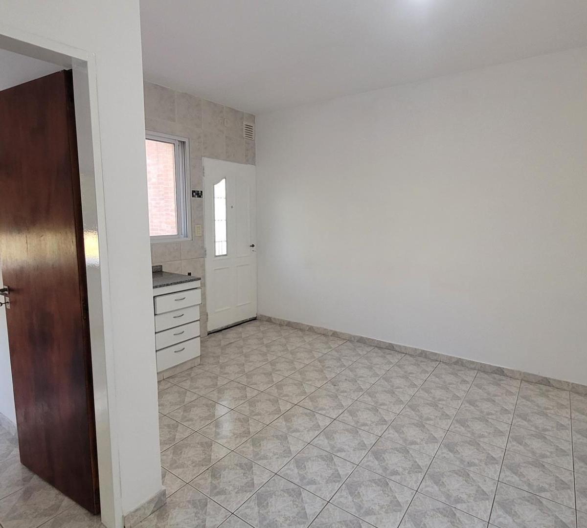 Alquiler Departamento de Dos Ambientes en Wilde 1