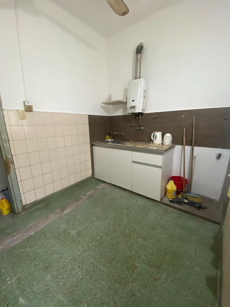Foto de VENTA DEPARTAMENTO TIPO CASA DE TRES AMBIENTES EN WILDE, imagen 5
