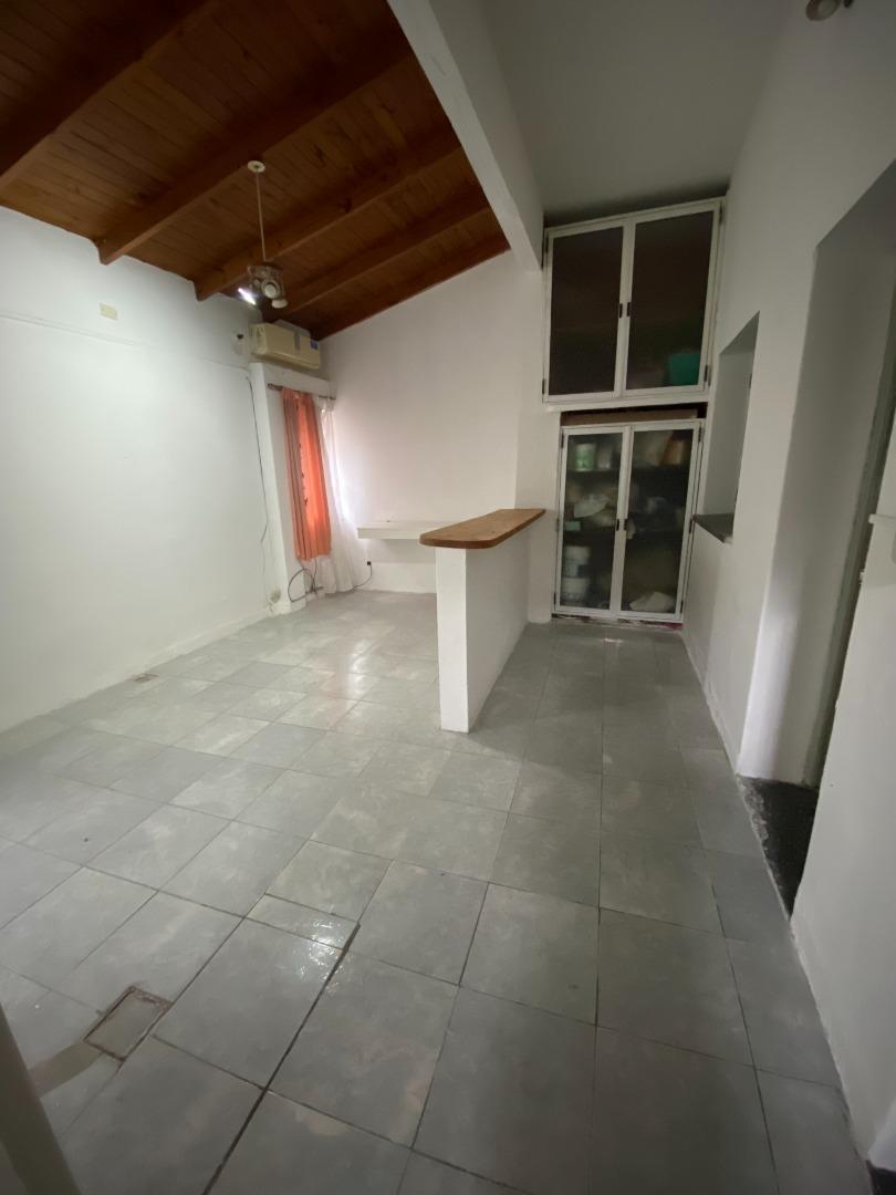 VENTA DEPARTAMENTO TIPO CASA DE TRES AMBIENTES EN WILDE