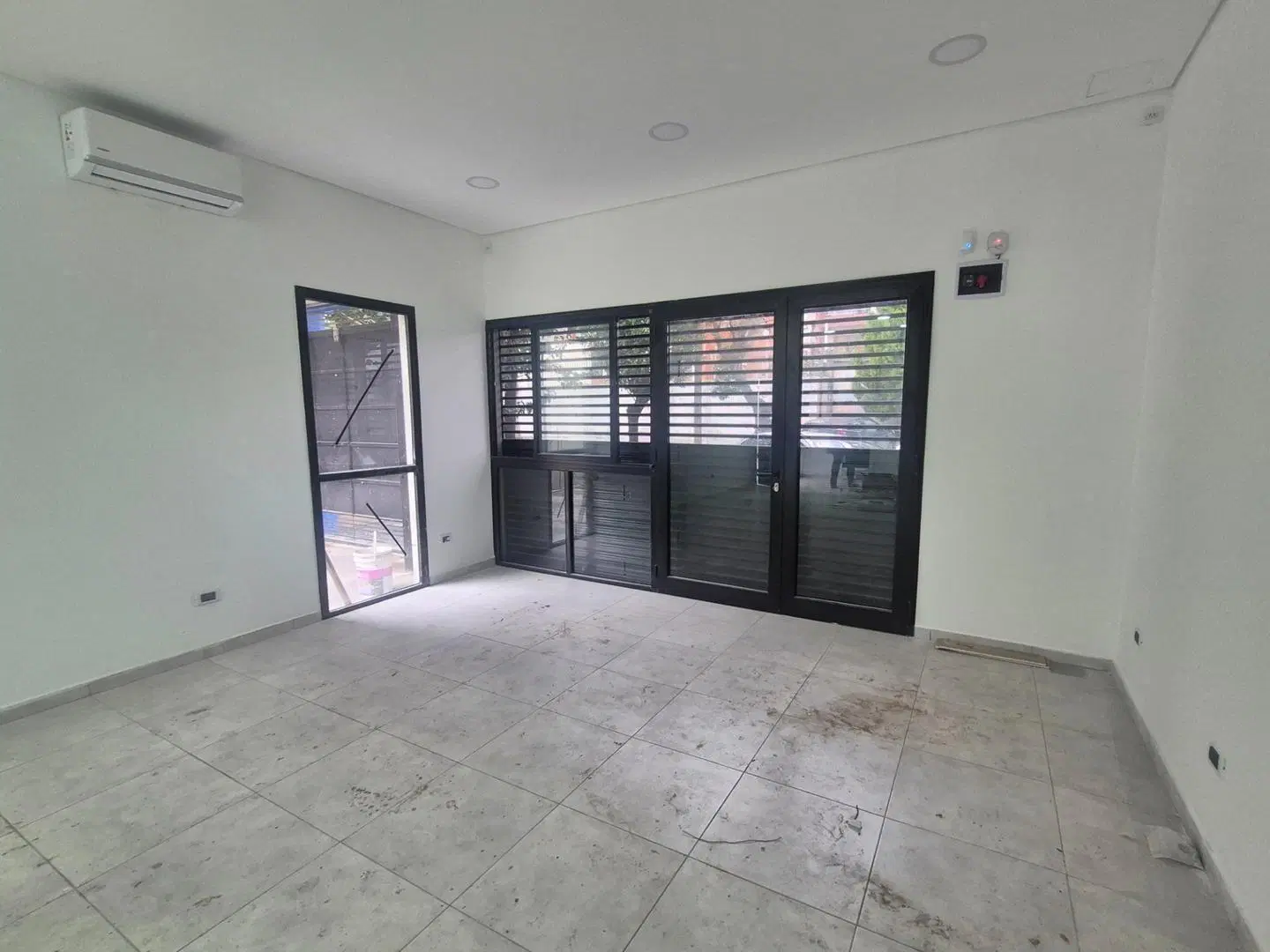 ALQUILER LOCAL EN WILDE CENTRO 3