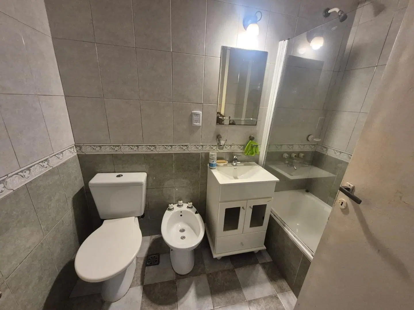 ALQUILER DEPARTAMENTO DE 3 AMBIENTES 4