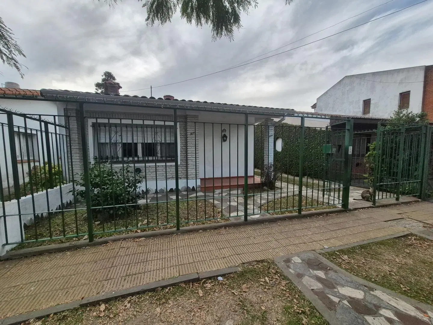 VENTA CASA DE 3 AMBIENTES EN BARRIO GRAFICO WILDE 3