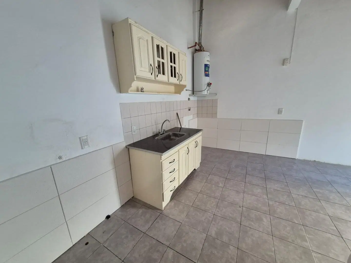 DEPARTAMENTO DE DOS AMBIENTES EN WILDE ESTE 5