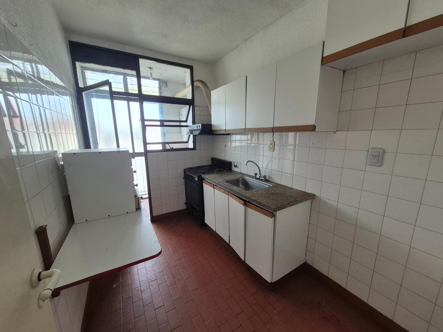 Foto de VENTA DEPARTAMENTO DE 3 AMBIENTES EN WILDE - BARRIO CERRADO, imagen 1