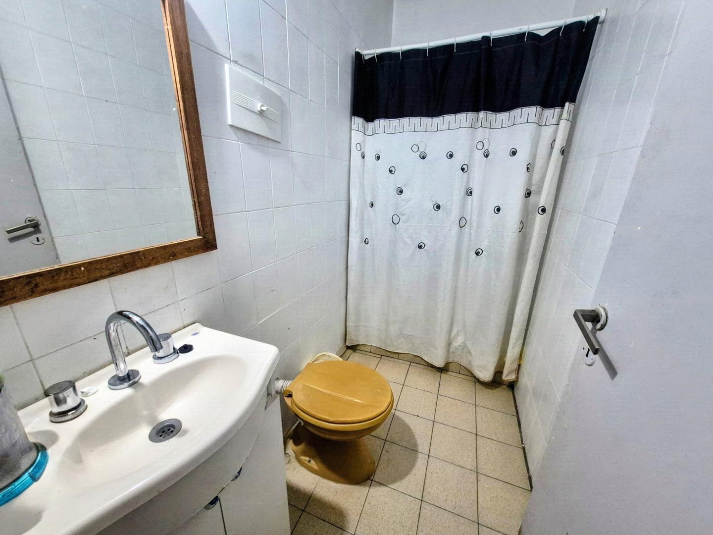 Foto de VENTA DUPLEX DE TRES AMBIENTES CON PATIO Y BALCON, imagen 5