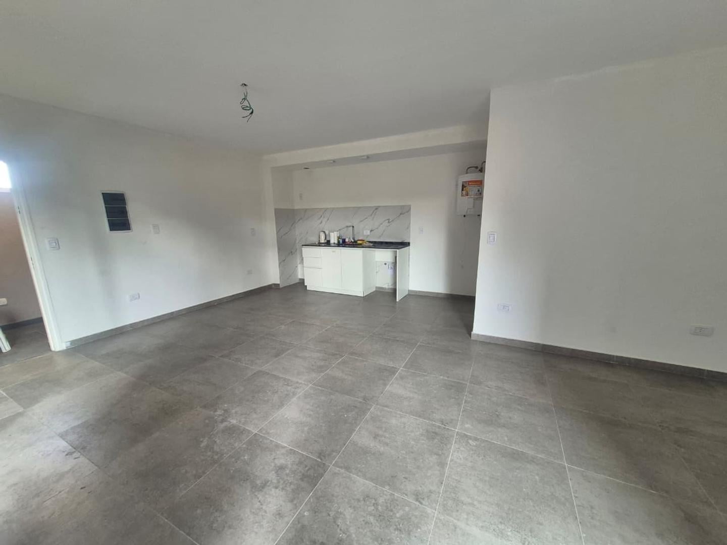 Foto de ALQUILER DEPTO MONOAMBIENTE A MEDIA CUADRA DE AV MITRE, imagen 4