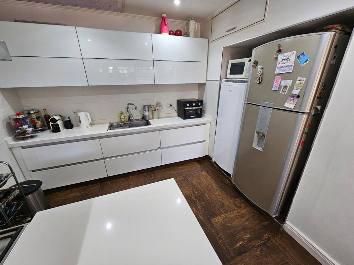 Foto de VENTA CASA DE 4 AMBIENTES A METROS DE AV MITRE, imagen 2