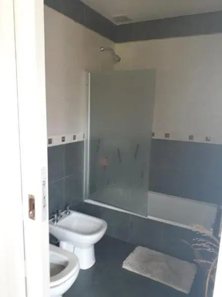 VENTA - Casa, 3 dorm, pileta y parque - Parque de Las Naciones, Guernica 4